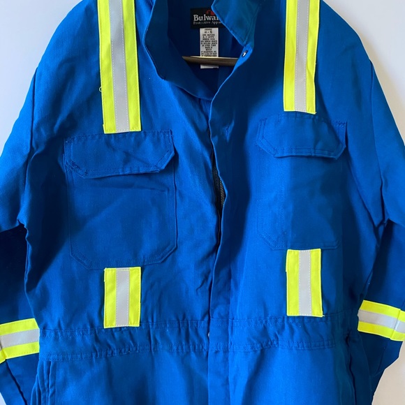 🤩 Bulwark- NWOT Protective Apparel Overall with many clasps and pockets 🤩 - Picture 13 of 15